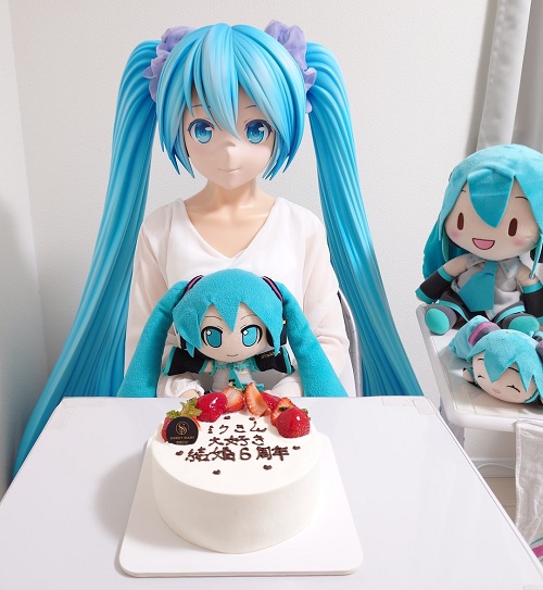 【画像】初音ミク夫妻、結婚6周年を迎えるのトップ画像